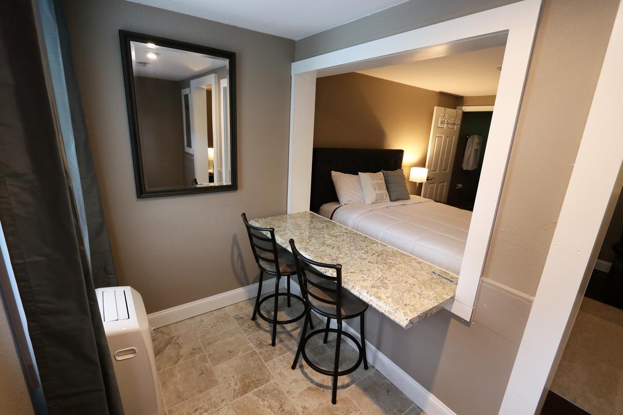 Brimley Motel Suites المظهر الخارجي الصورة
